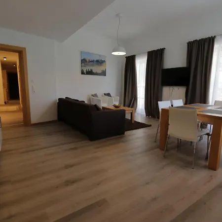 Panoramachalets - *